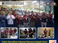 Safari Ramadhan, Kakanwil Berserta Kepla Divisi Melaksanakan Sholat Tarawih Berjamaah Bersama Warga Binaan