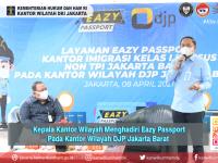Kepala Kantor Wilayah Menghadiri Eazy Passport Pada Kanwil DJP Jakarta Barat