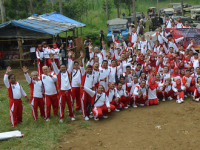 Sabtu Cerah di Lembang-Bandung Tiba-Tiba Dipenuhi Dengan Seragam Merah Putih Bertuliskan One Tim One Spirit
