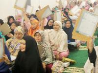 Serentak ratusan warga binaan Lapas Perempuan Jakarta Menulis Mushaf Al Quran