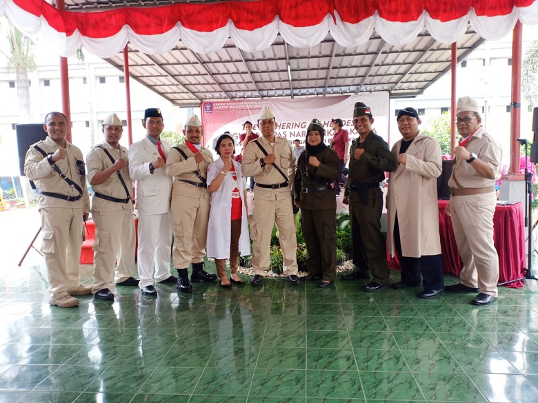lpnarkotika foto bersama Kepala dan pejabat struktural Lapas Narkotika Klas IIA Jakarta